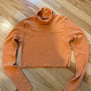 Aritzia Wilfred Free Cropped Turtleneck Sweater